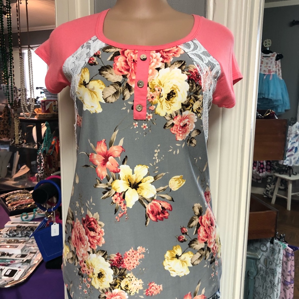 Floral top